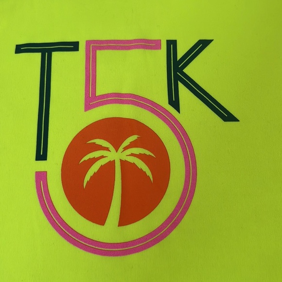 Craft short sleeve t-shirt, Lifetime Miami Tropical 5k
Size XXL, New condition - Picture 8 of 16